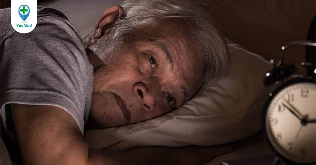 Ăn gì chữa mất ngủ cho người già – Lời giải đáp từ bác sĩ