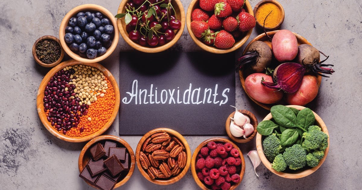 Bổ sung các thực phẩm giàu chất chống oxy hoá (antioxidants) không chỉ giúp tinh trùng khoẻ mạnh mà còn đem lại nhiều tác dụng tốt cho sức khoẻ khác