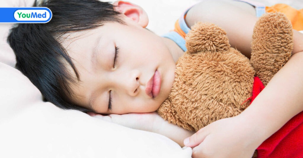 Trẻ ngủ ngáy: Nguyên nhân và cách khắc phục