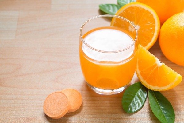 Bổ sung vitamin C qua thực phẩm hoặc viên uống,viên sủi