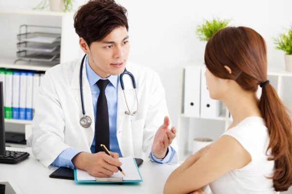 Hỏi ý kiến bác sĩ khi dùng sản phẩm cho phụ nữ có thai và cho con bú
