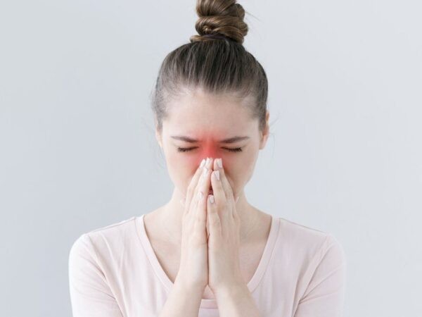 Thuốc làm giảm các triệu chứng cảm cúm, ho, ngạt mũi.