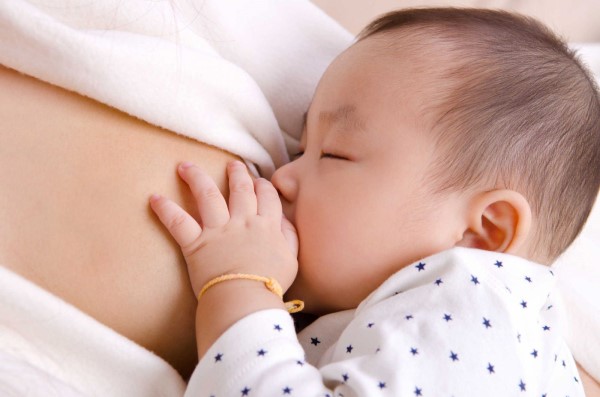 Không nên sử dụng thuốc cho phụ nữ cho con bú