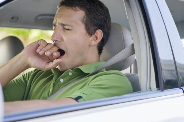 Thuốc có thể gây mệt mỏi, buồn ngủ, cần thận trọng khi lái xe và vận hành máy móc