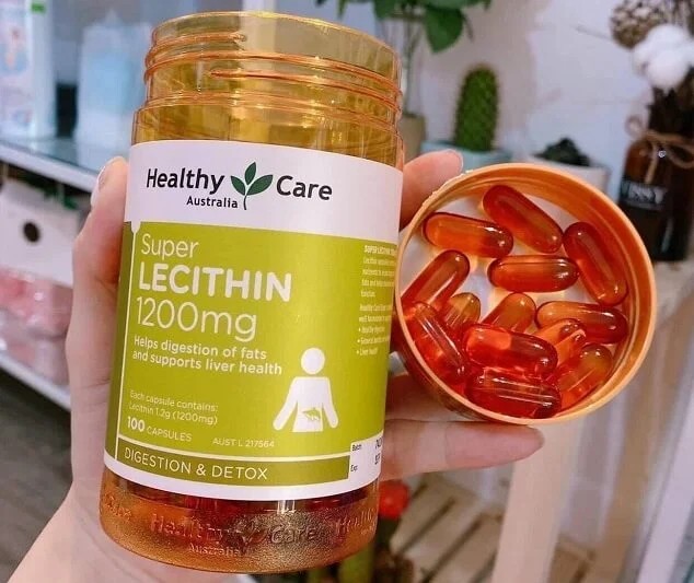 Healthy Care Super Lecithin có dạng viên nang mềm, vỏ trong suốt, màu vàng cam